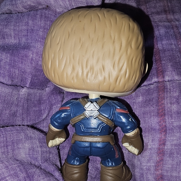 Funko pop! Captain America with no box - Picture 2 of 2